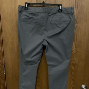 Ankle pixie pants, gray